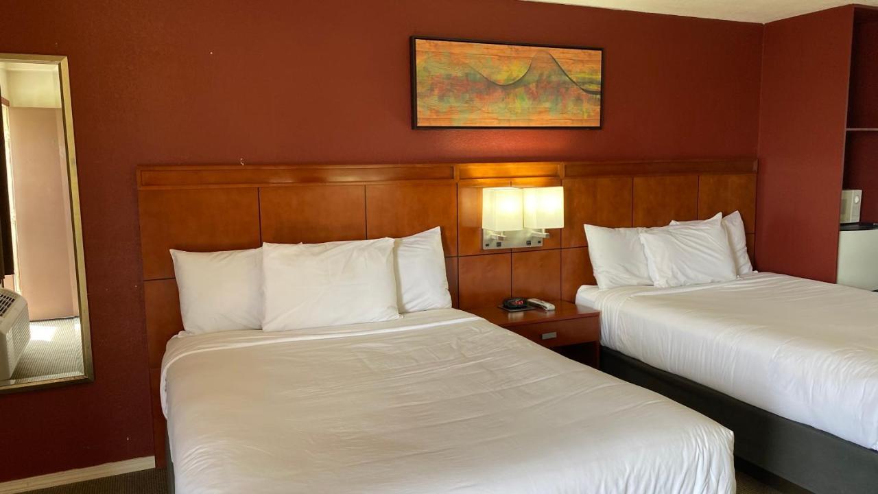 Lakeshore Inn Water Front Moses Lake Eksteriør billede
